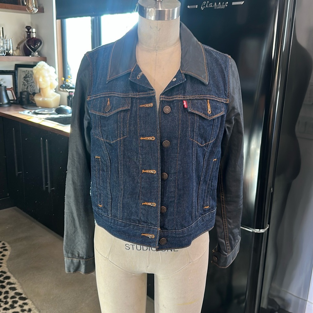 Levi’s Size M denim jacket